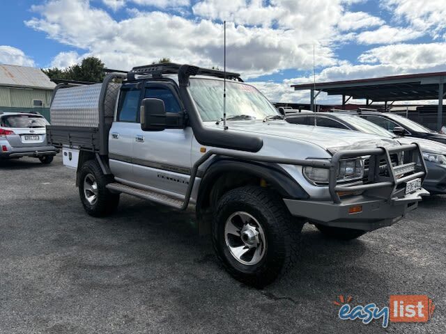 1995 TOYOTA LANDCRUISER GXL (4X4)  SUV, 4 DOORS, 8 SEATS