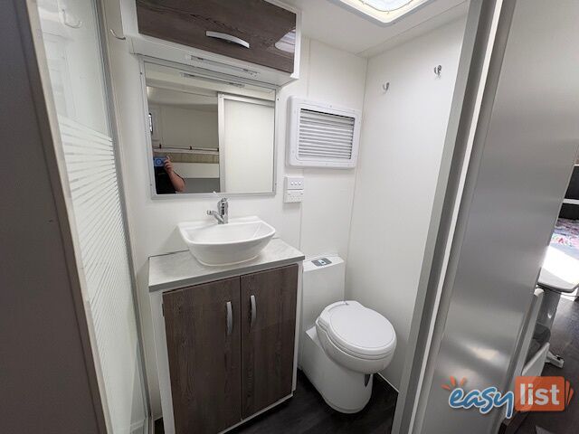 2020 Leader Caravans GOLD LE
