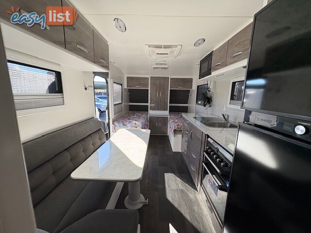 2020 Leader Caravans GOLD LE