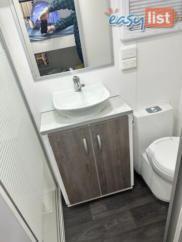 2020 Leader Caravans GOLD LE