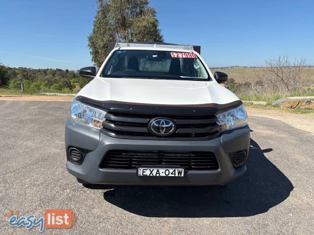 2022 TOYOTA HILUX WORKMATE (4X2) TGN121R UTE TRAY, 2 DOORS, 2 SEATS