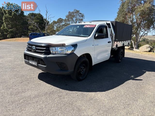 2022 TOYOTA HILUX WORKMATE (4X2) TGN121R UTE TRAY, 2 DOORS, 2 SEATS