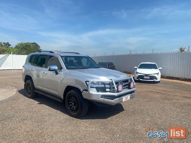 2024 Toyota Landcruiser Sahara 4x4 Wagon Silver, Automatic