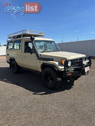 1997 Toyota Landcruiser Troopcarrier 11 Seater Wagon Manual