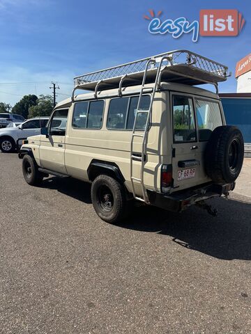 1997 Toyota Landcruiser Troopcarrier 11 Seater Wagon Manual