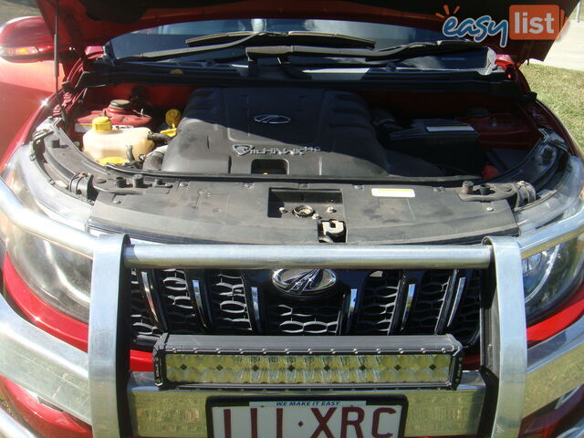 2016 Mahindra XUV500 W8 SUV Manual
