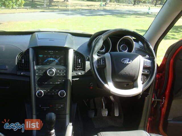 2016 Mahindra XUV500 W8 SUV Manual