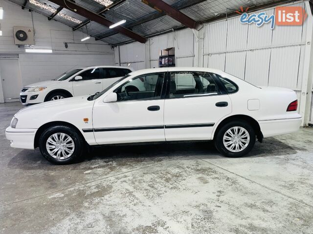 2001  TOYOTA AVALON CSX MCX10R SEDAN