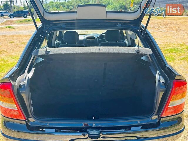 2005  HOLDEN ASTRA Classic Equipe TS MY05 HATCHBACK