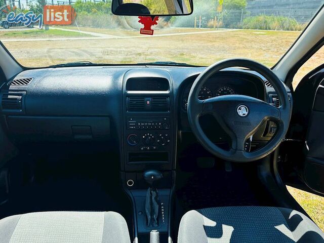2005  HOLDEN ASTRA Classic Equipe TS MY05 HATCHBACK