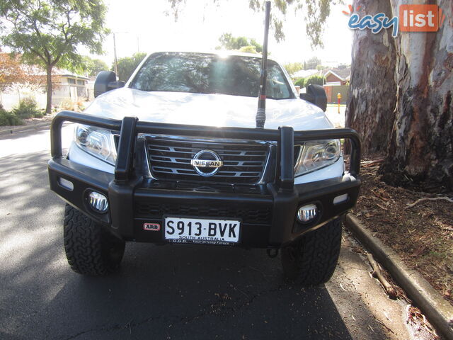 2017 Nissan Navara D23 SERIES 3 ST  DUAL CAB UTE Manual 4X4