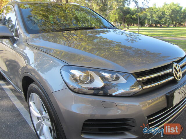 2013 Volkswagen Touareg SUV Automatic