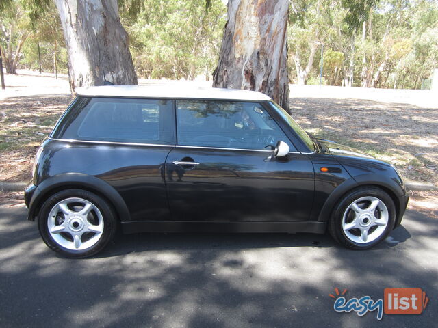 2006 MINI Hatch R50 COOPER Hatchback Manual