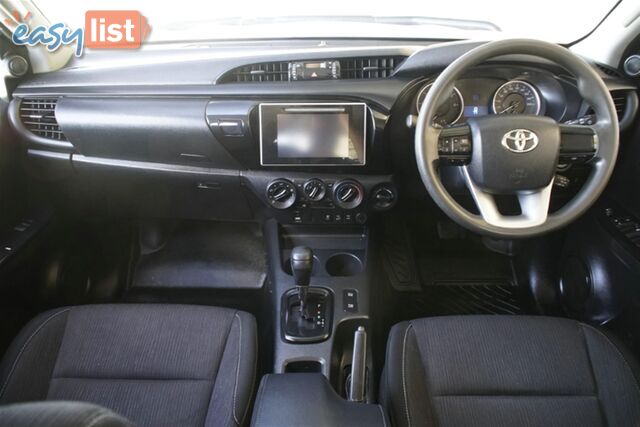 2017 TOYOTA HILUX SR DUAL CAB GUN126R CAB CHASSIS