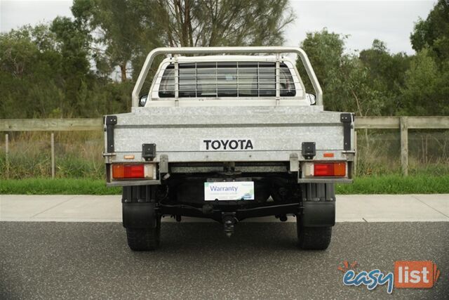2017 TOYOTA HILUX SR DUAL CAB GUN126R CAB CHASSIS