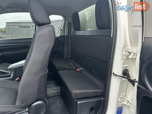 2019 TOYOTA HILUX SR EXTENDED CAB GUN126R CAB CHASSIS