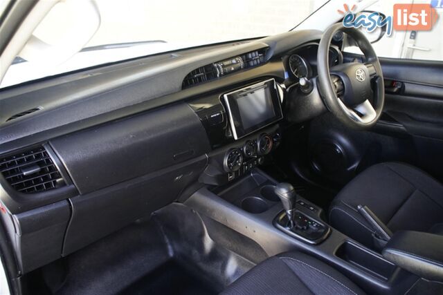 2017 TOYOTA HILUX SR DUAL CAB GUN126R CAB CHASSIS