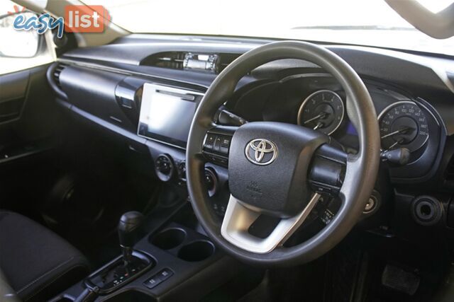 2017 TOYOTA HILUX SR DUAL CAB GUN126R CAB CHASSIS