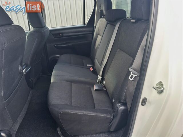2017 TOYOTA HILUX SR DUAL CAB GUN126R CAB CHASSIS