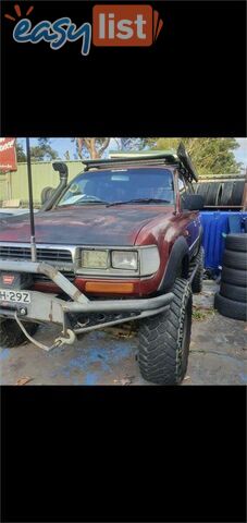 1992 TOYOTA LANDCRUISER GXL (4X4)  SUV, 4 DOORS, 8 SEATS