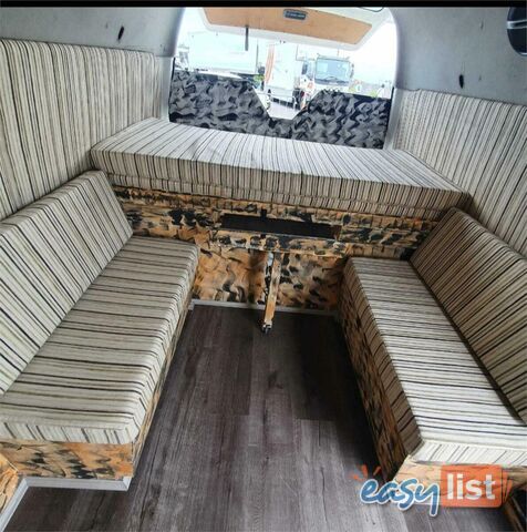 2009 TOYOTA HIACE COMMUTER TRH223R MY07 UPGRADE PEOPLE MOVER, 3 DOORS, 14 SEATS