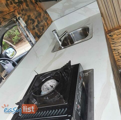 2009 TOYOTA HIACE COMMUTER TRH223R MY07 UPGRADE PEOPLE MOVER, 3 DOORS, 14 SEATS