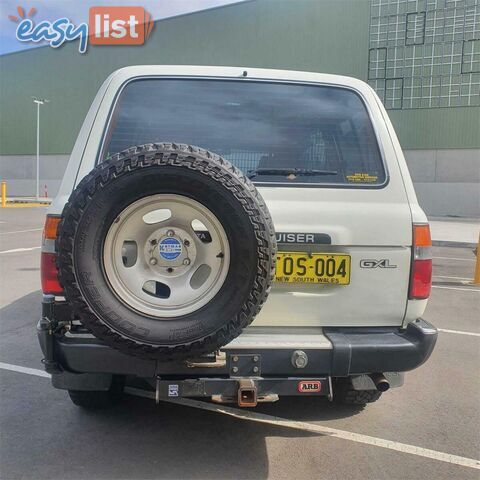 1994 TOYOTA LANDCRUISER GXL (4X4)  SUV, 4 DOORS, 8 SEATS