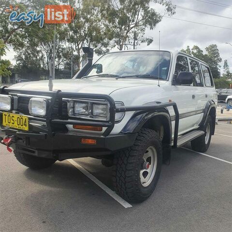 1994 TOYOTA LANDCRUISER GXL (4X4)  SUV, 4 DOORS, 8 SEATS