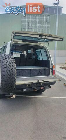 1994 TOYOTA LANDCRUISER GXL (4X4)  SUV, 4 DOORS, 8 SEATS