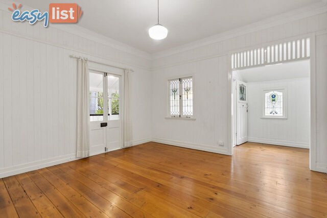 REMOVAL HOME - WINDSOR GARDENS 