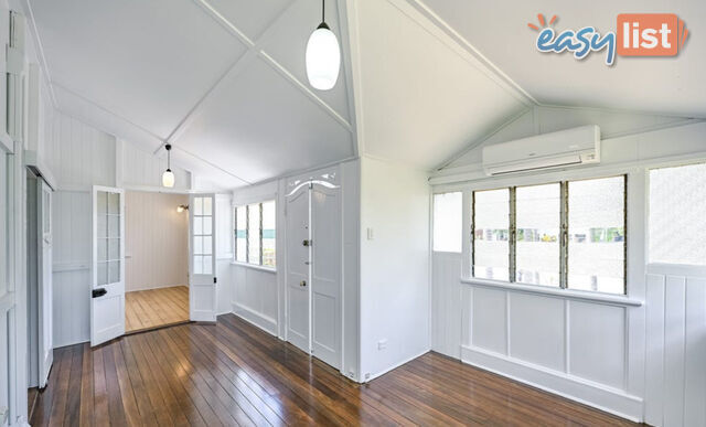 REMOVAL HOME - SHIRLEY