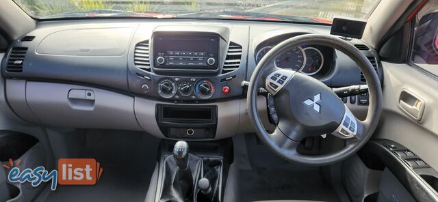 2014 Mitsubishi Triton MN GLX 4x4 Ute Manual