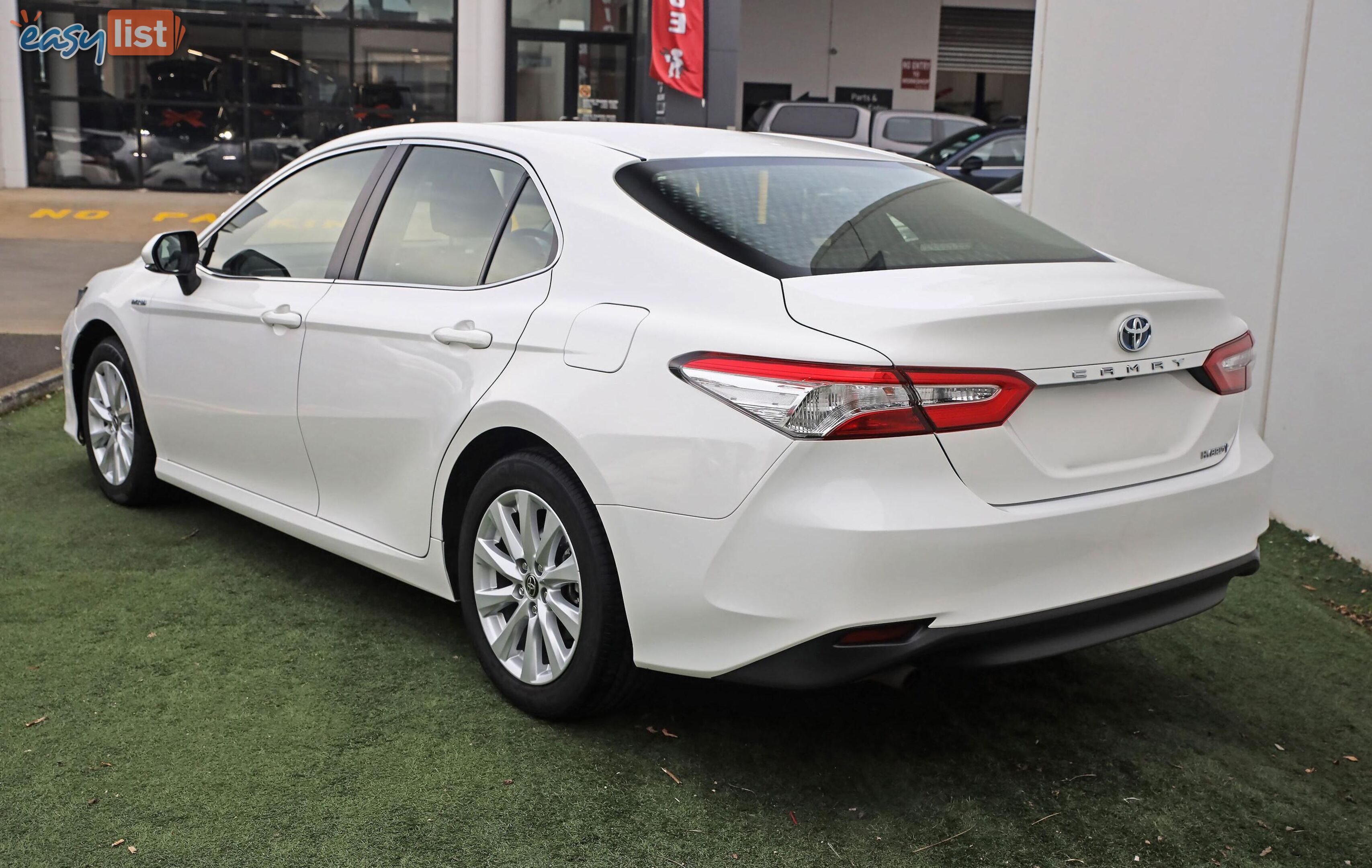 2021 TOYOTA CAMRY ASCENT HYBRID AXVH70R 4D SEDAN