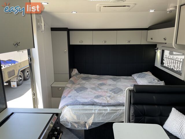 On The Move Caravans Traxx Series 3 Off Road Family Wide Bunk