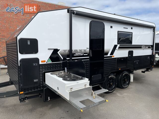 On The Move Caravans 18'6'' Family Wide Bunk