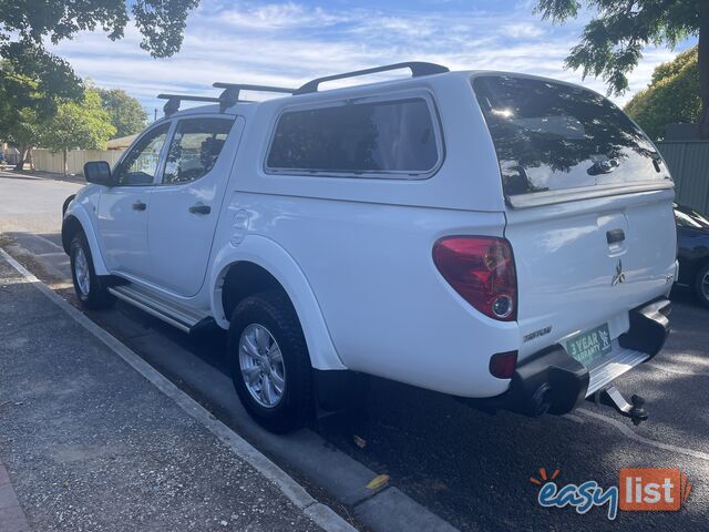 2013 MN Triton GLX, Manual, 2.5 Tdi, dual cab 4x4