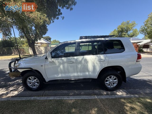 2009 Toyota Landcruiser VDJ200R SAHARA (4x4) Wagon Automatic