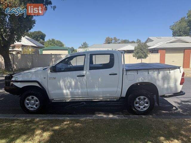 2011 Toyota Hilux KUN26R MY11 UPGRADE SR (4x4) Ute Automatic