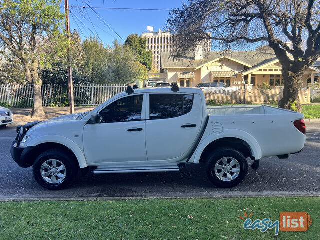 2013 Mitsubishi Triton MN MY13 GLX (4x4) Ute Manual