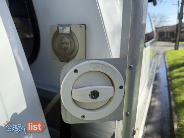 2008 Nissan Patrol GU MY08 DX (4x4) TRAY TOP STEEL BOX Ute Manual
