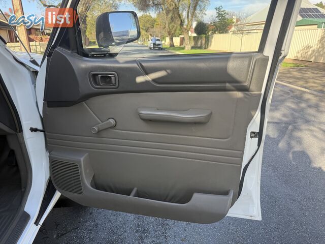2008 Nissan Patrol GU MY08 DX (4x4) TRAY TOP STEEL BOX Ute Manual