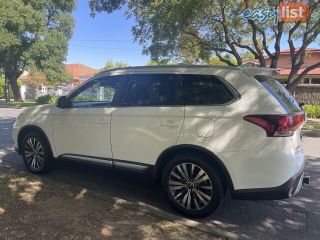 2019 Mitsubishi Outlander SUV Automatic, 7 Seats