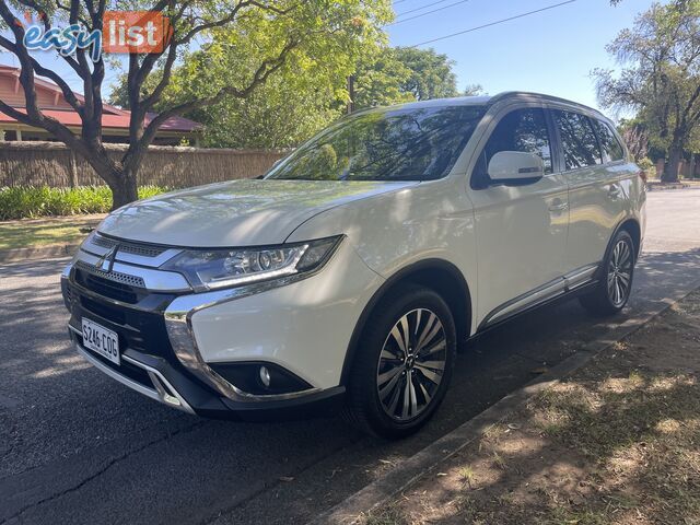 2019 Mitsubishi Outlander SUV Automatic, 7 Seats