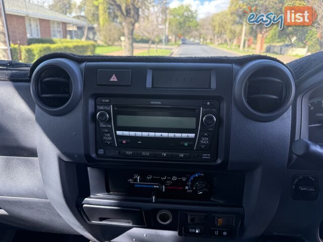 2012 Toyota Landcruiser VDJ79R MY12 UPDATE WORKMATE (4x4) Ute Manual