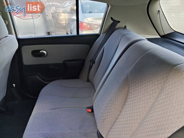 2006 Nissan Tiida ST Sedan Manual
