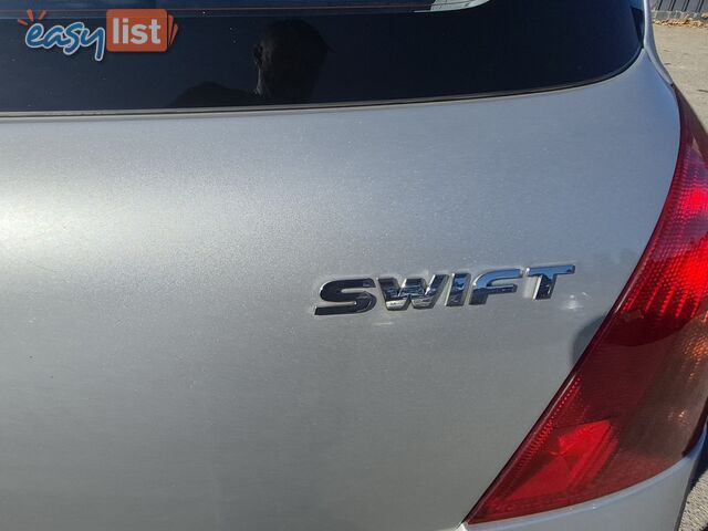 2005 Suzuki Swift VVT Hatchback Automatic