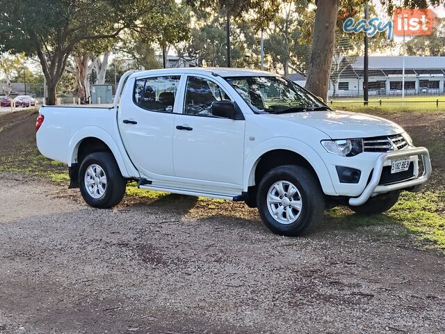 2014 Mitsubishi Triton  GLX 4X4 DUAL CAB TURBO DIESEL 