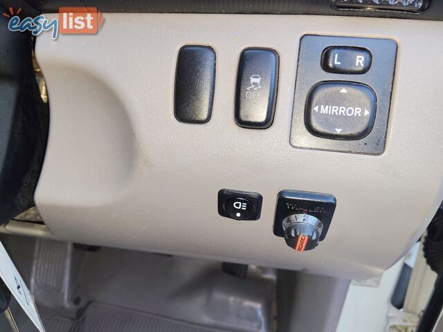 2014 Mitsubishi Triton  GLX 4X4 DUAL CAB TURBO DIESEL 