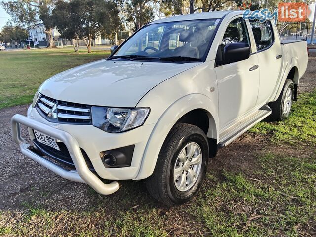 2014 Mitsubishi Triton  GLX 4X4 DUAL CAB TURBO DIESEL 