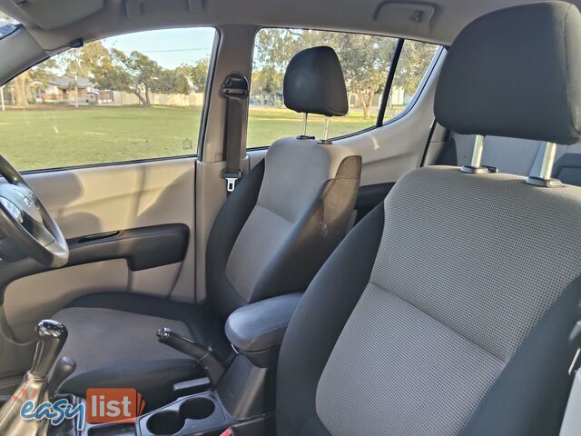 2014 Mitsubishi Triton  GLX 4X4 DUAL CAB TURBO DIESEL 